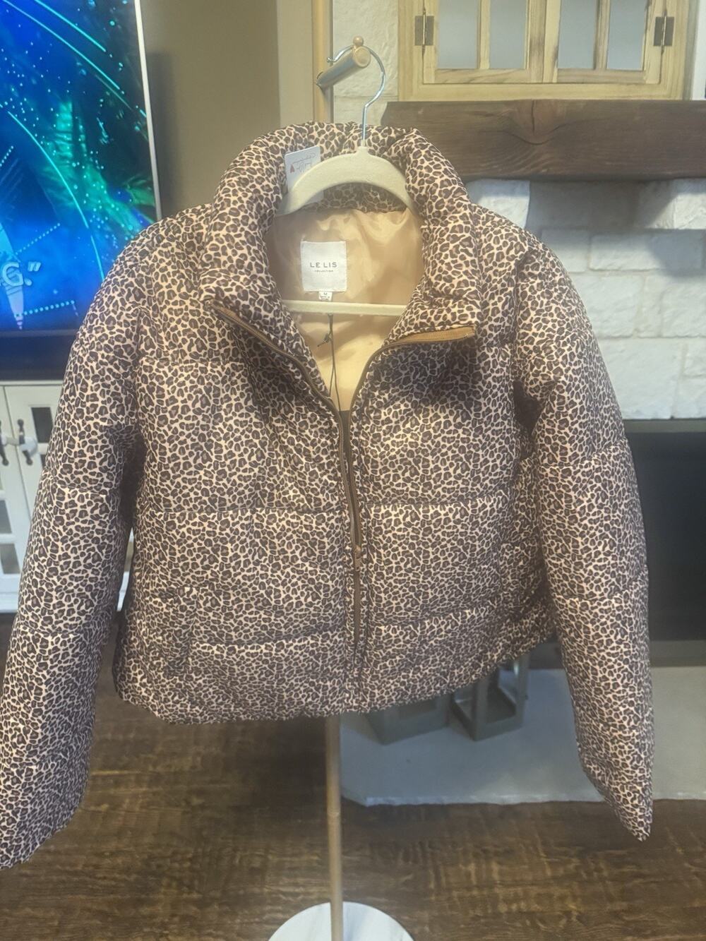 LE LIS Women's Brown Leopard Print Puffer Jacket M Quilted Collared Zip Short